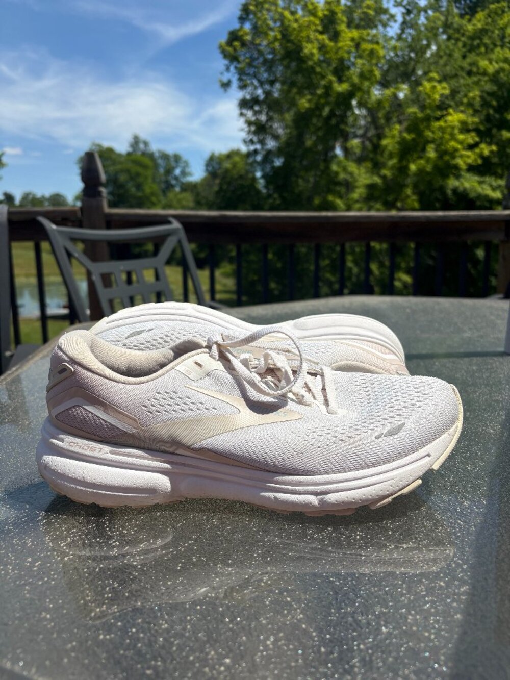 Brooks Ghost 15 Womens 9 Neutral Cushioned Road Running Shoes White